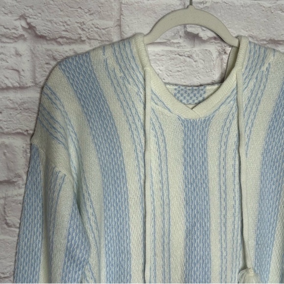 One Grey Day Soft Striped Hooded Pullover Sweater NWT - Picture 6 of 12